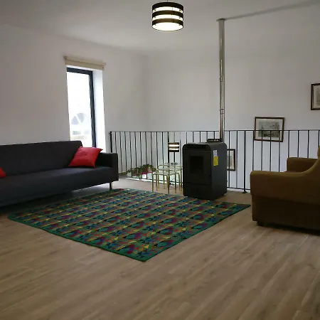 Casa Em Vale De Cambra, Aveiro By Iziboo Kings * Vale de Cambra